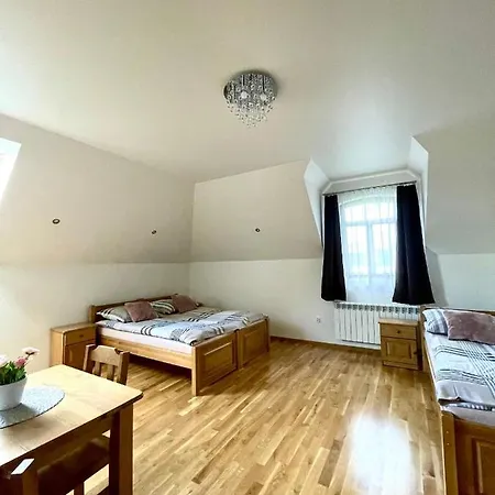 Stara Fara Feriegård Jurgów